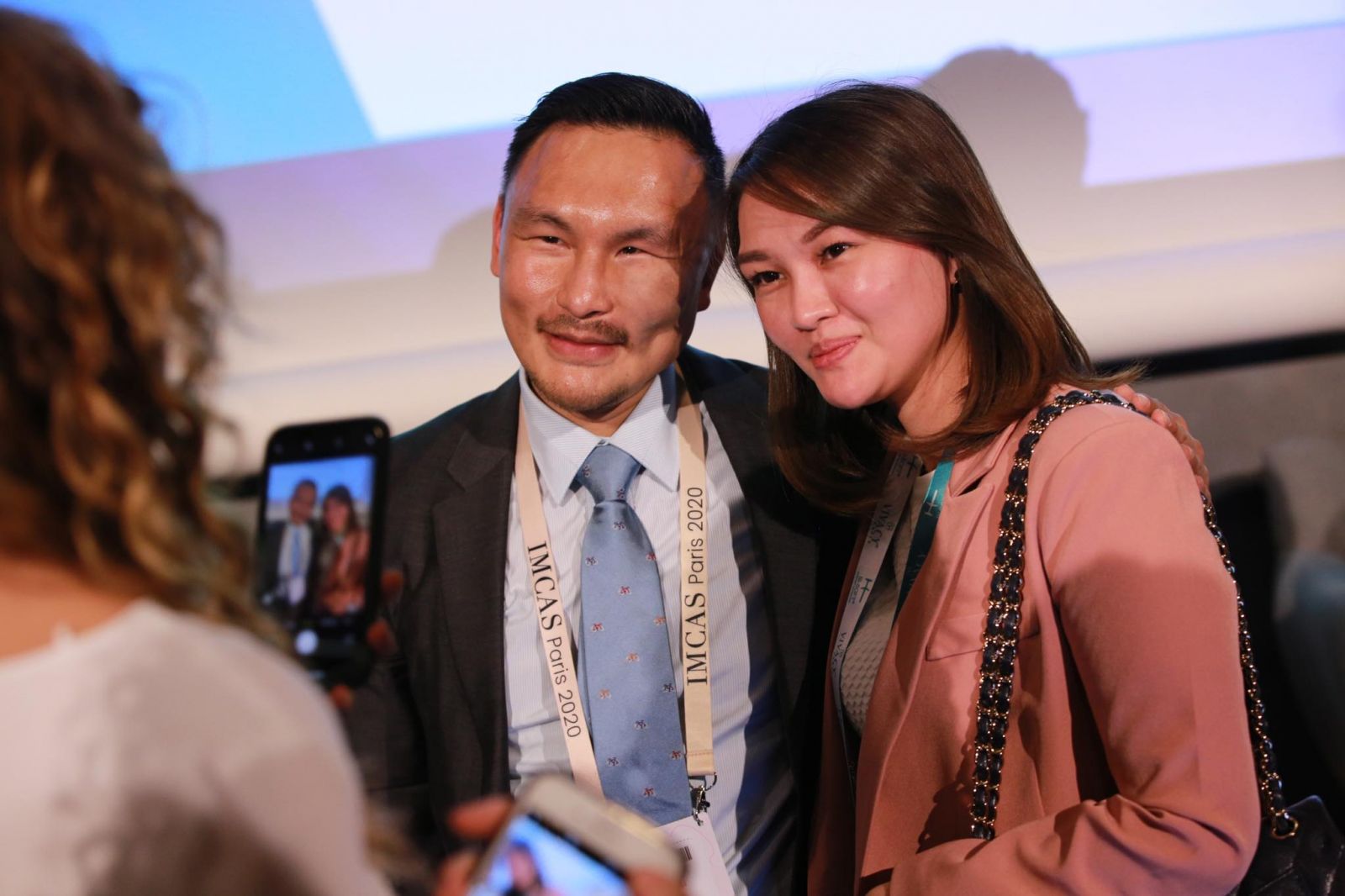 林上立醫師在巴黎世界美容醫學大會IMCAS與粉絲合照