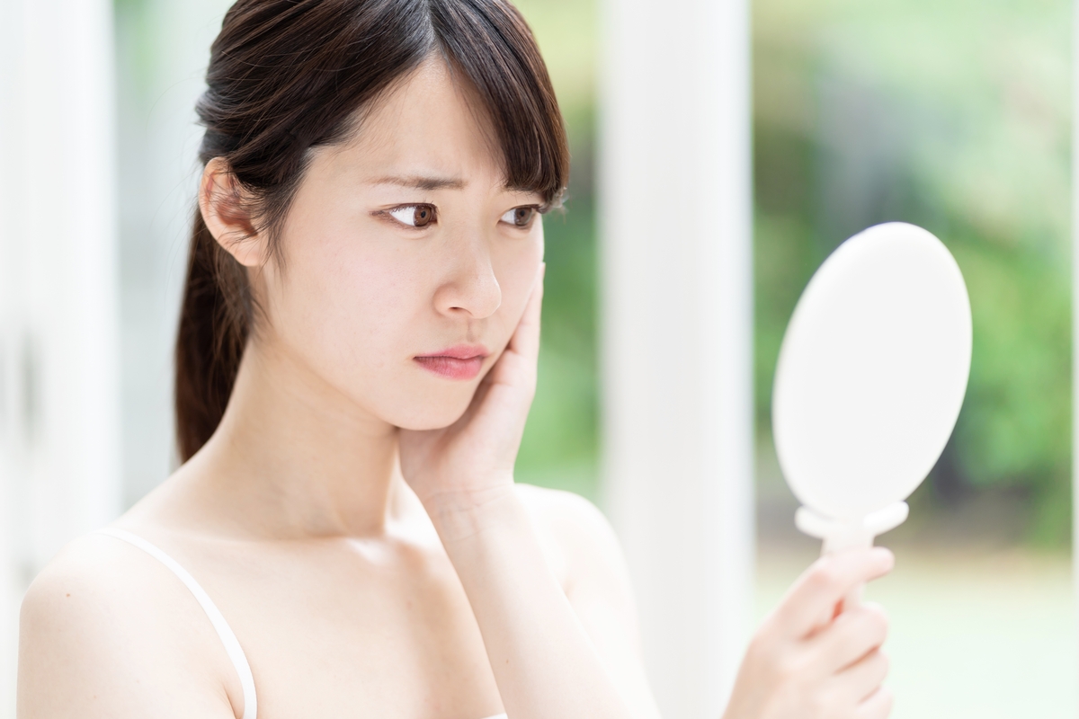 皮膚泛紅、微血管絲，到底是什麼原因造成的？