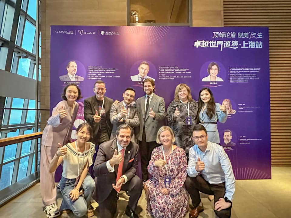 ELLANS&Eacute;洢蓮絲世界巡迴演講（上海站），林上立醫師與其他講師、ELLANS&Eacute;原廠工作人員會後合影
